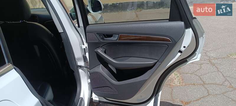 Внедорожник / Кроссовер Audi Q5 2013 в Желтых Водах