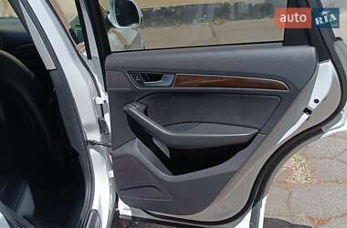 Позашляховик / Кросовер Audi Q5 2013 в 