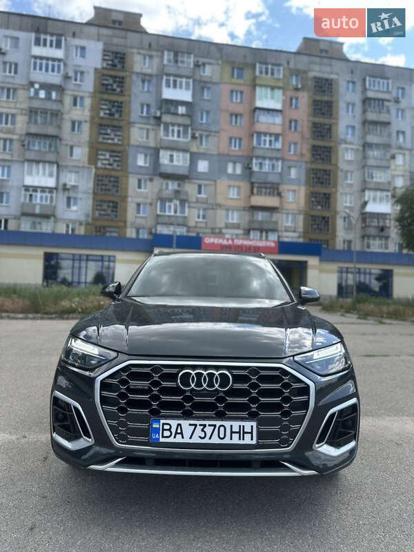 Позашляховик / Кросовер Audi Q5 2021 в Кропивницькому