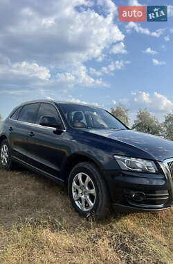 Внедорожник / Кроссовер Audi Q5 2011 в 
