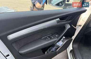 Внедорожник / Кроссовер Audi Q5 2017 в 