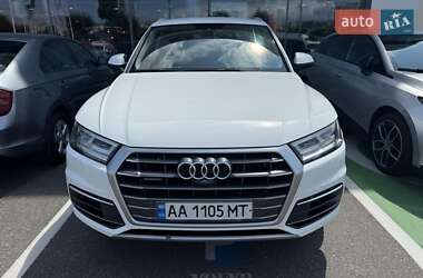 Внедорожник / Кроссовер Audi Q5 2017 в 