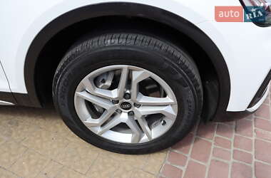Внедорожник / Кроссовер Audi Q5 2021 в 
