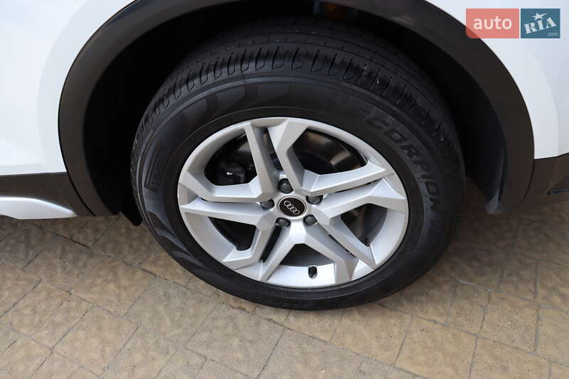 Внедорожник / Кроссовер Audi Q5 2021 в Львове