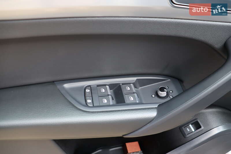 Внедорожник / Кроссовер Audi Q5 2021 в Львове