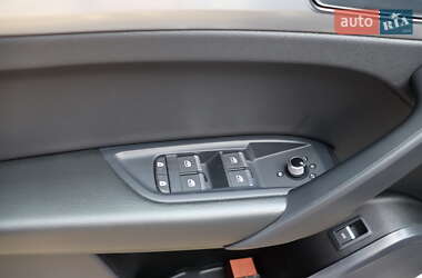 Внедорожник / Кроссовер Audi Q5 2021 в 
