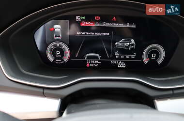 Внедорожник / Кроссовер Audi Q5 2021 в 