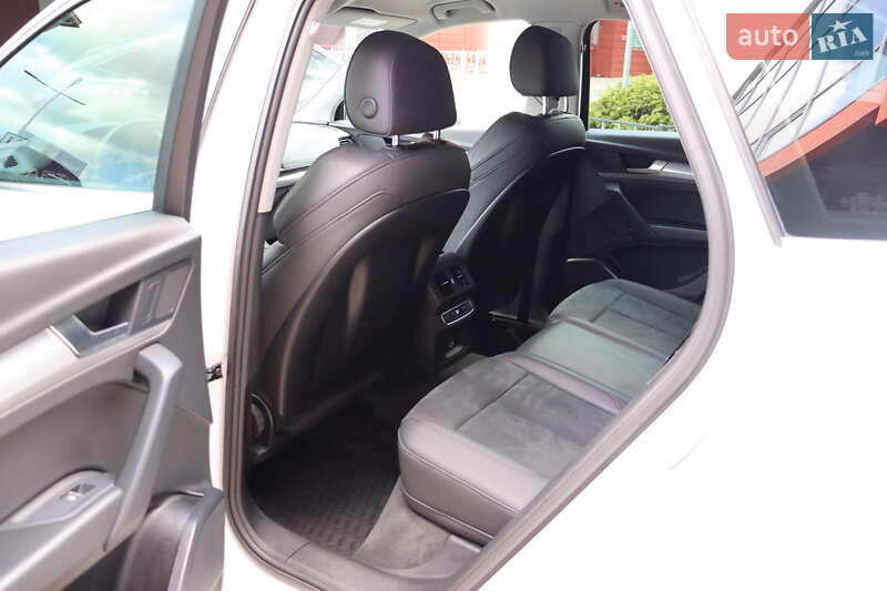Внедорожник / Кроссовер Audi Q5 2021 в Львове