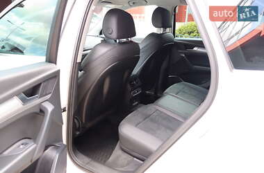 Внедорожник / Кроссовер Audi Q5 2021 в 