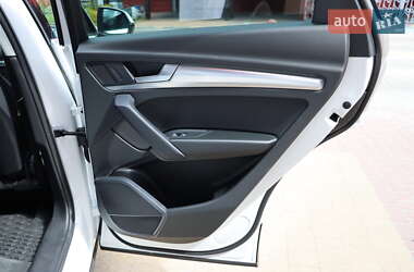 Внедорожник / Кроссовер Audi Q5 2021 в 