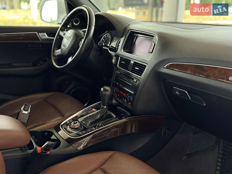 Внедорожник / Кроссовер Audi Q5 2011 в Николаеве