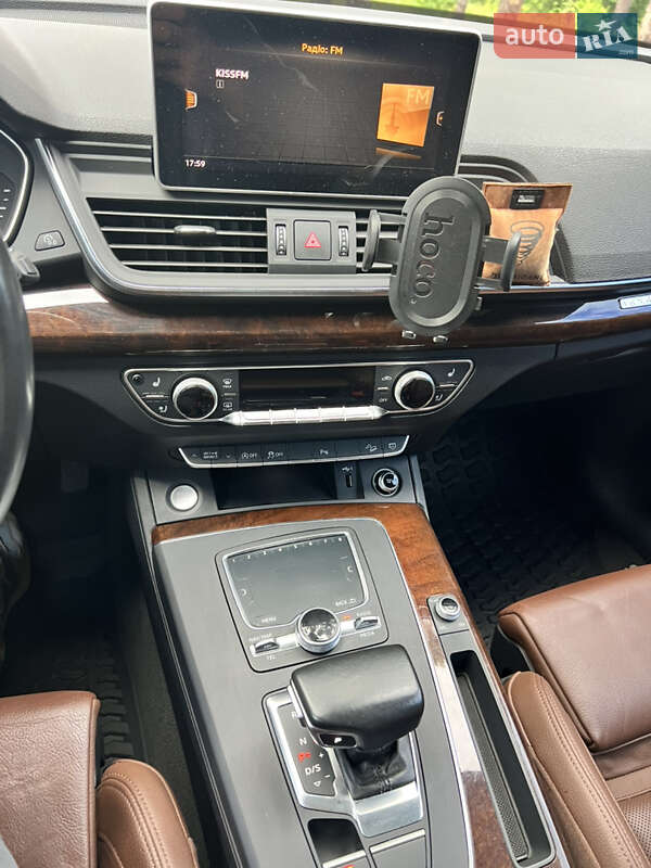 Внедорожник / Кроссовер Audi Q5 2017 в Киеве