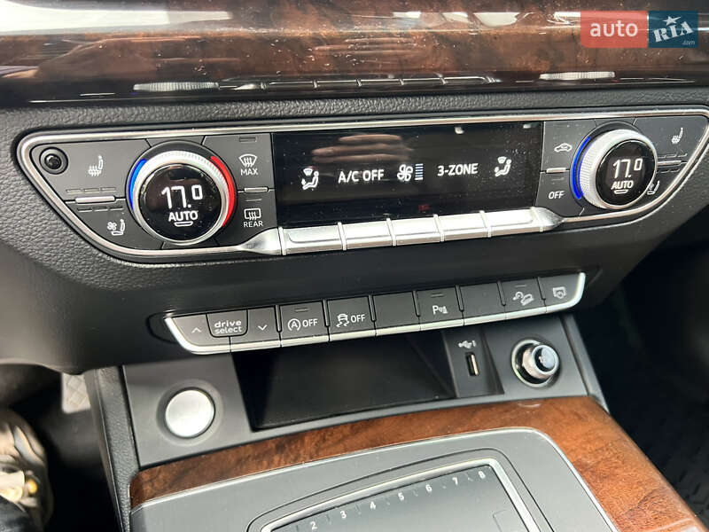 Внедорожник / Кроссовер Audi Q5 2017 в Киеве