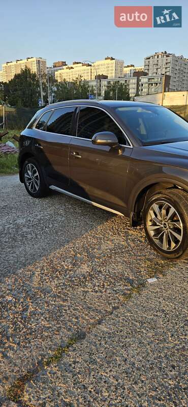 Внедорожник / Кроссовер Audi Q5 2020 в Киеве