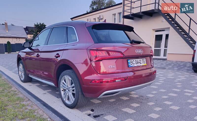 Позашляховик / Кросовер Audi Q5 2018 в Львові