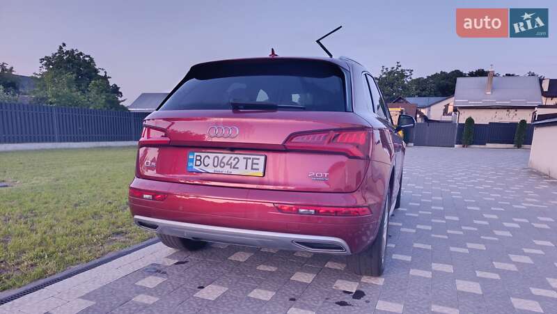 Позашляховик / Кросовер Audi Q5 2018 в Львові