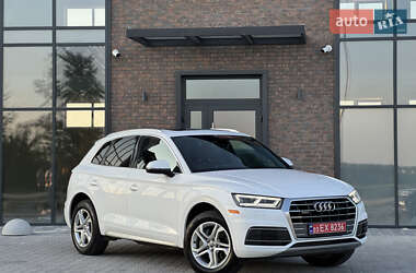 Внедорожник / Кроссовер Audi Q5 2018 в 