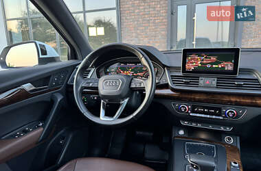 Внедорожник / Кроссовер Audi Q5 2018 в 