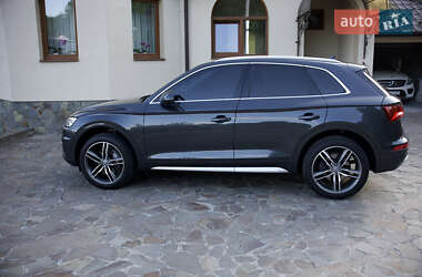 Внедорожник / Кроссовер Audi Q5 2017 в 