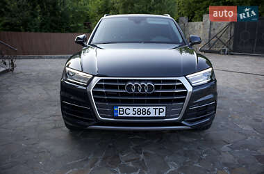 Внедорожник / Кроссовер Audi Q5 2017 в 