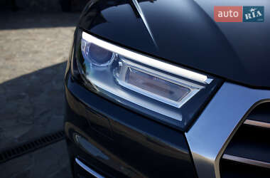 Внедорожник / Кроссовер Audi Q5 2017 в 