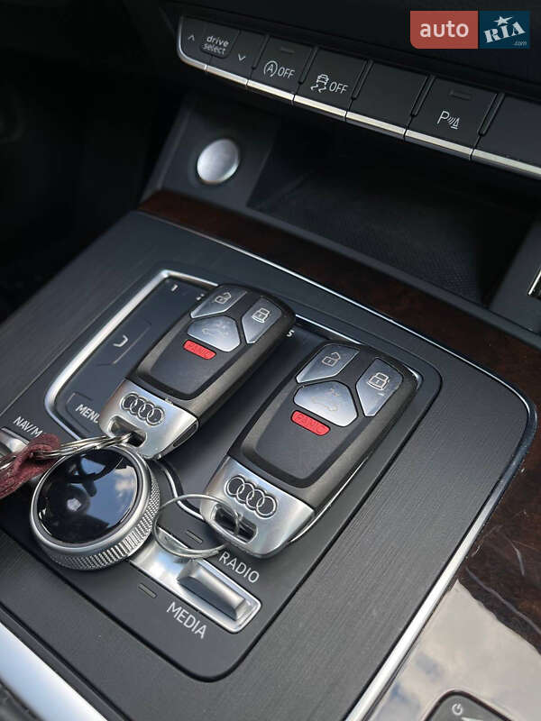 Внедорожник / Кроссовер Audi Q5 2019 в Львове