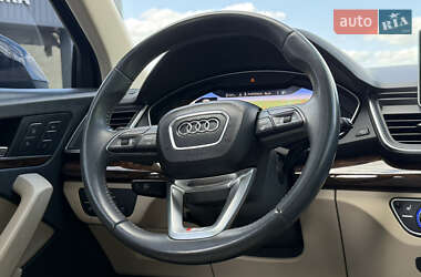 Внедорожник / Кроссовер Audi Q5 2020 в 