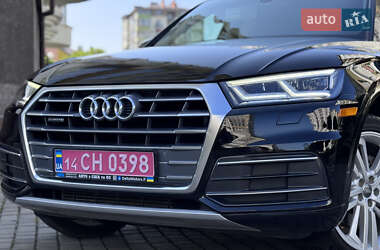 Внедорожник / Кроссовер Audi Q5 2018 в 