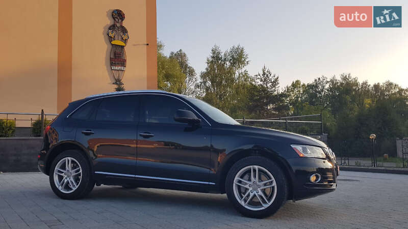 Внедорожник / Кроссовер Audi Q5 2015 в Городке