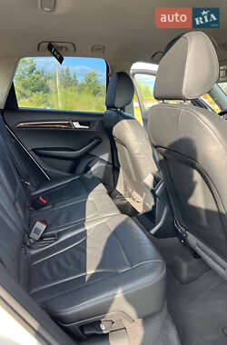 Внедорожник / Кроссовер Audi Q5 2011 в 