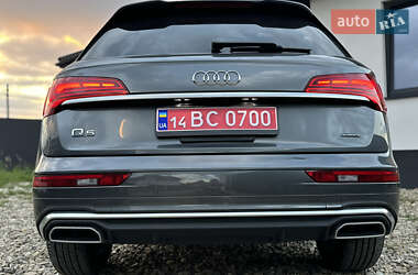 Внедорожник / Кроссовер Audi Q5 2022 в 
