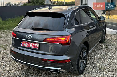Внедорожник / Кроссовер Audi Q5 2022 в 
