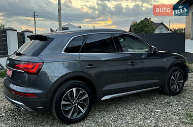 Внедорожник / Кроссовер Audi Q5 2022 в 