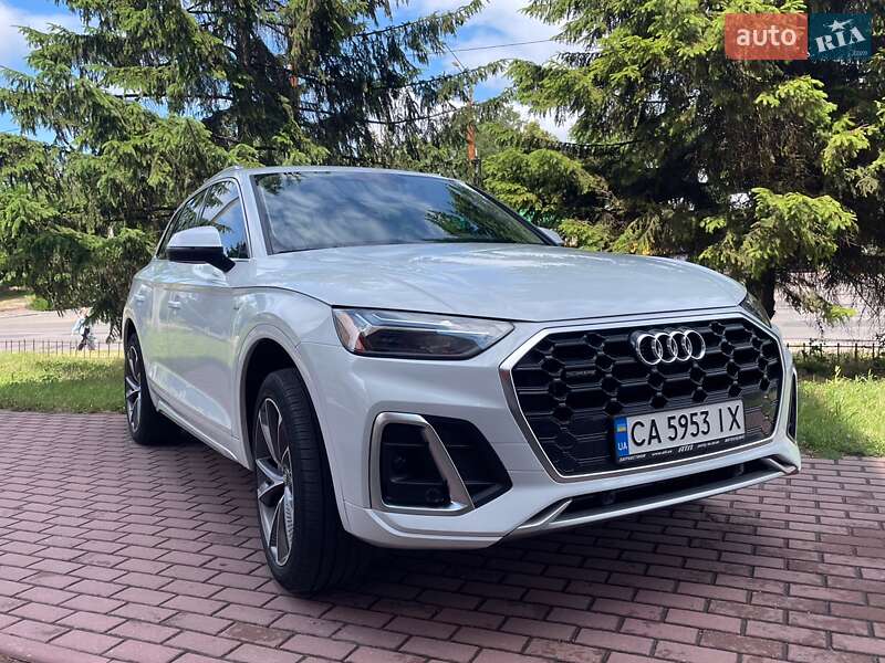 Внедорожник / Кроссовер Audi Q5 2021 в Киеве