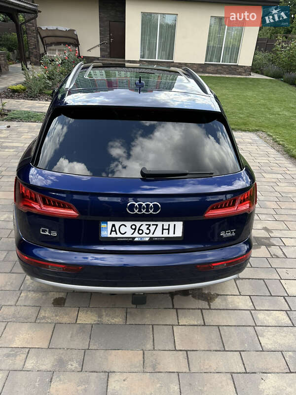 Внедорожник / Кроссовер Audi Q5 2017 в Киеве