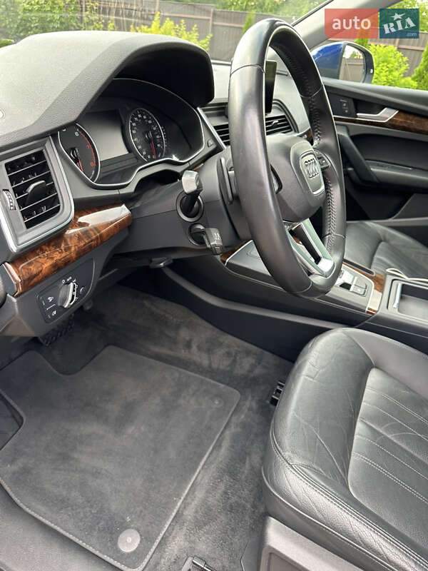 Внедорожник / Кроссовер Audi Q5 2017 в Киеве