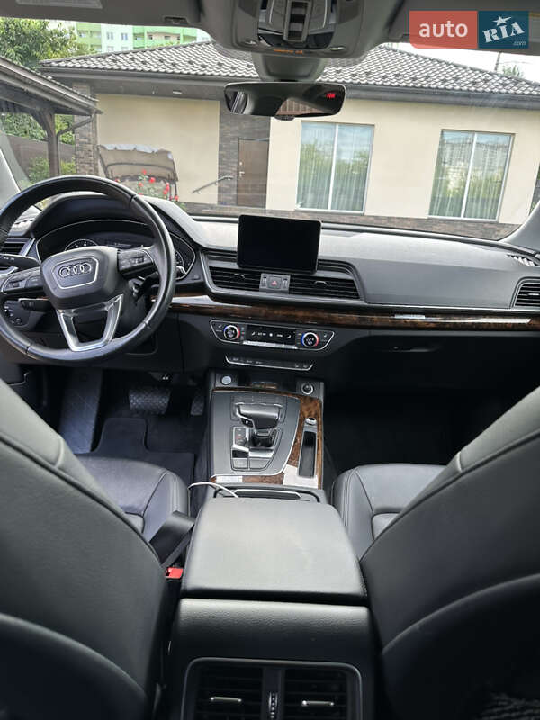 Внедорожник / Кроссовер Audi Q5 2017 в Киеве