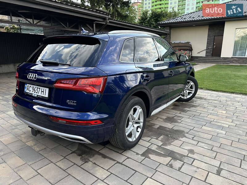 Внедорожник / Кроссовер Audi Q5 2017 в Киеве