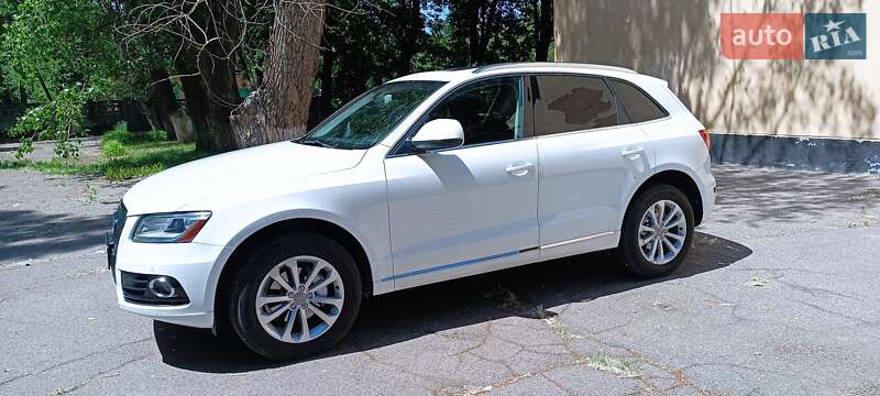 Внедорожник / Кроссовер Audi Q5 2013 в Желтых Водах