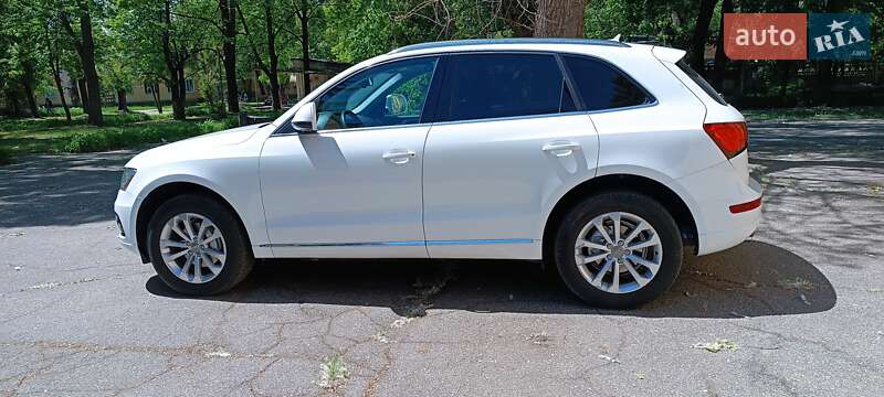 Внедорожник / Кроссовер Audi Q5 2013 в Желтых Водах