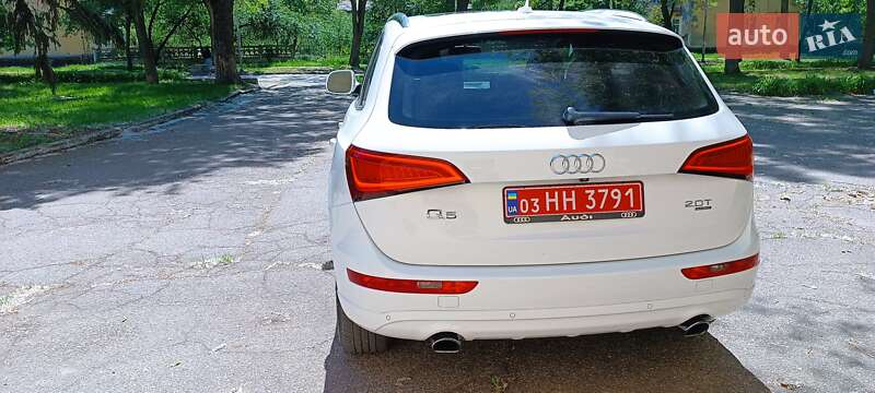 Внедорожник / Кроссовер Audi Q5 2013 в Желтых Водах