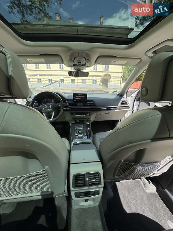 Позашляховик / Кросовер Audi Q5 2019 в Чернігові