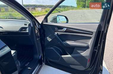 Внедорожник / Кроссовер Audi Q5 2018 в 