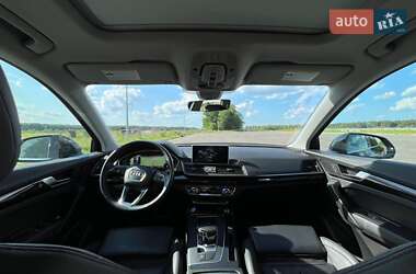 Внедорожник / Кроссовер Audi Q5 2018 в 