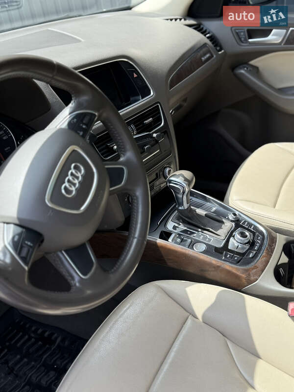 Внедорожник / Кроссовер Audi Q5 2014 в Днепре