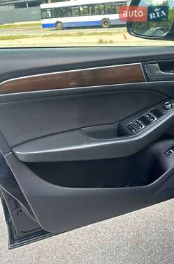 Внедорожник / Кроссовер Audi Q5 2015 в 