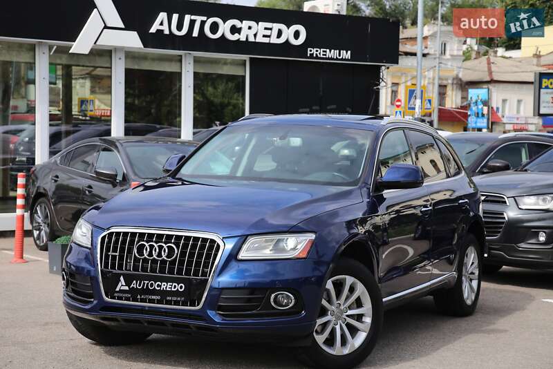 Внедорожник / Кроссовер Audi Q5 2015 в 