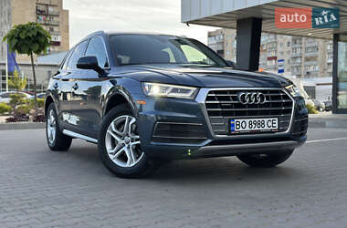 Внедорожник / Кроссовер Audi Q5 2017 в 
