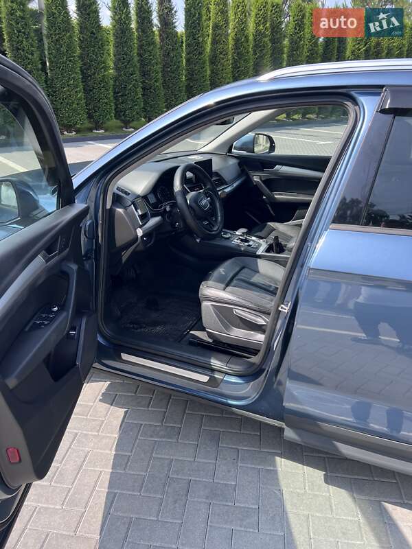 Внедорожник / Кроссовер Audi Q5 2018 в Одессе