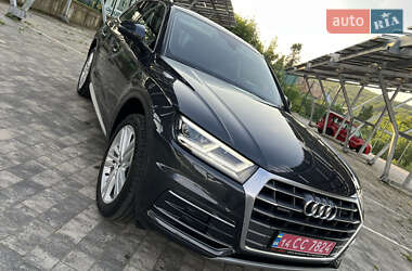 Внедорожник / Кроссовер Audi Q5 2018 в 
